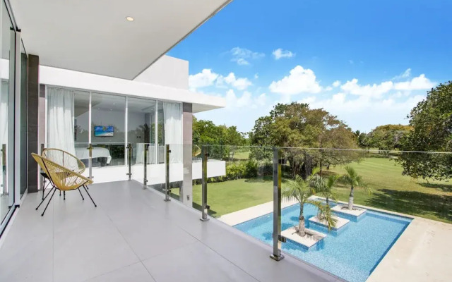 Ultra Modern Villa with Chef & Maid