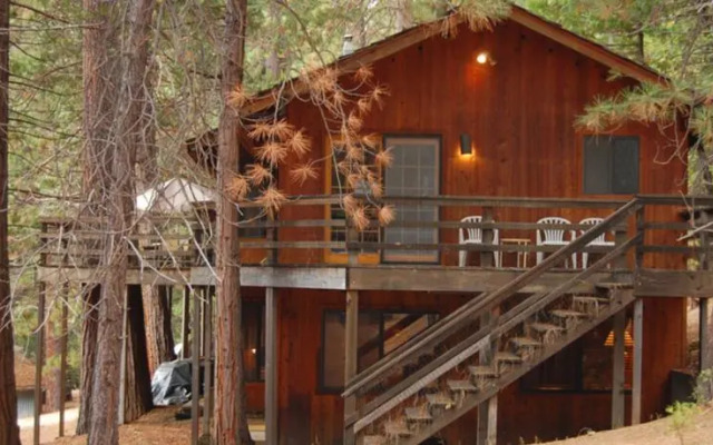 RedAwning Cabin #17B Tylers Bungalow