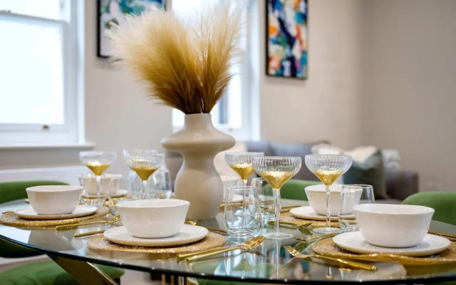 Marble Arch Suite 2-hosted by Sweetstay