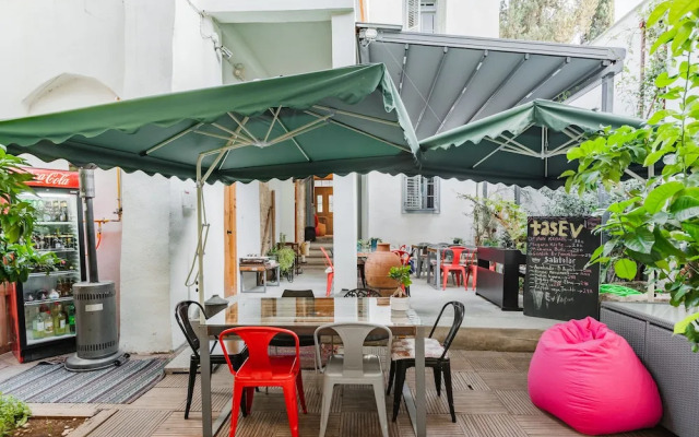 TasEv Boutique Hotel