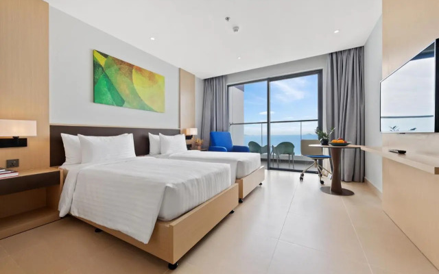 The Empyrean Cam Ranh Beach Resort Hotel