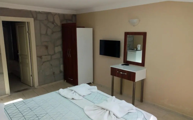 Assos Hotel