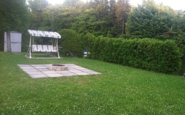 Chalet au Lac Trois-Saumons