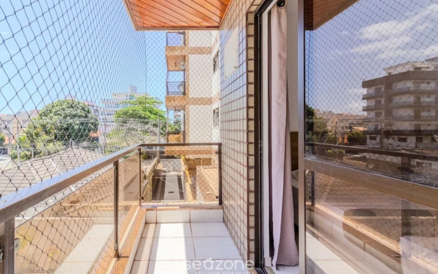 2B Apartment w/ Balcony Ads0103