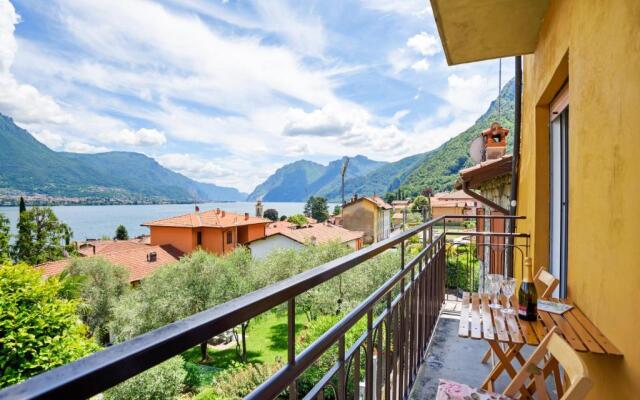 Casa Carla - cozy Apartment with garden -8 km to Bellagio!