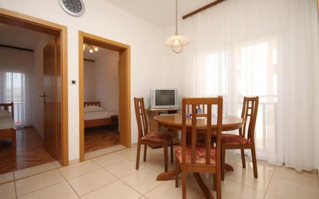 Seaside apartments with a swimming pool Okrug Donji, Ciovo - 8664