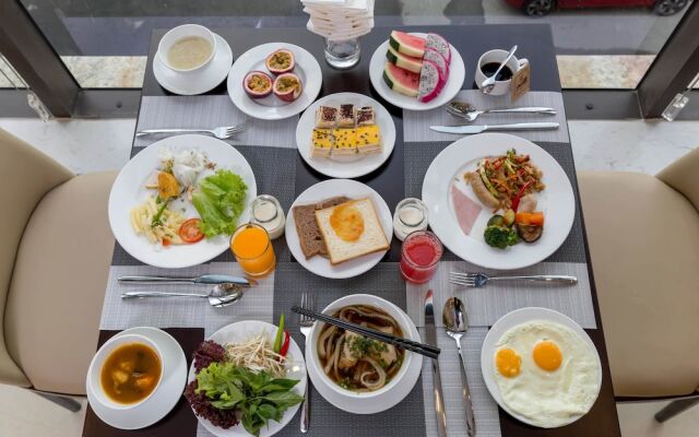 Golden Line Danang Hotel