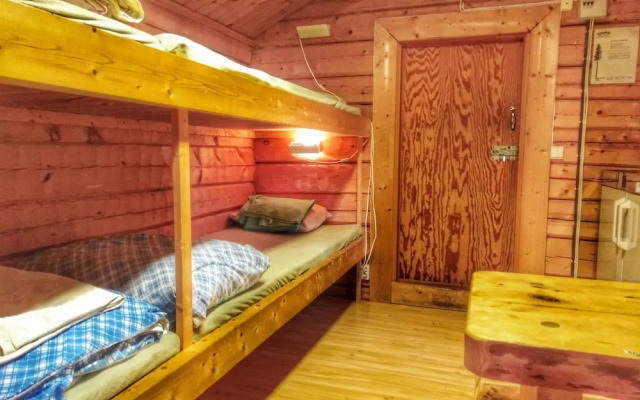 Gillhov   camping and  B&B - Hostel