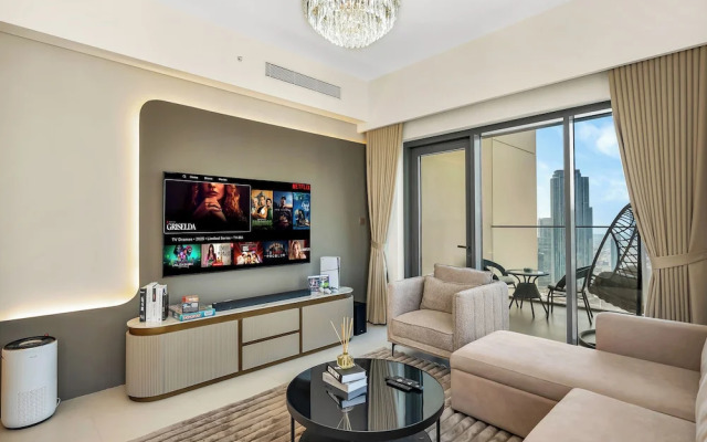 Panoramic Burj Khalifa View by Propigo