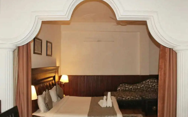 Esan Guest House Varanasi by Goroomgo
