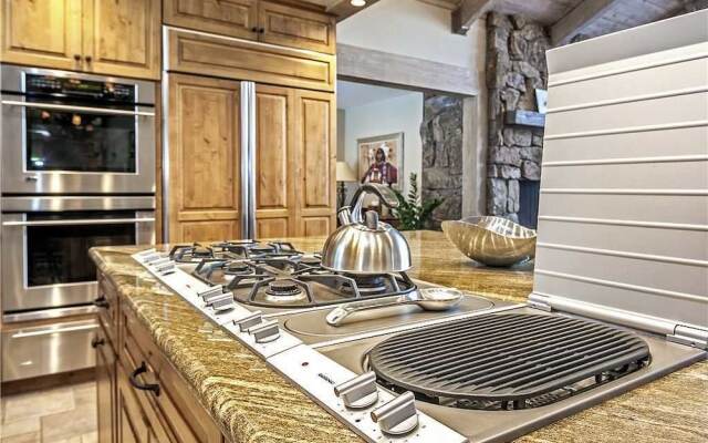 Remington Retreat - 6 Bedrooms Home