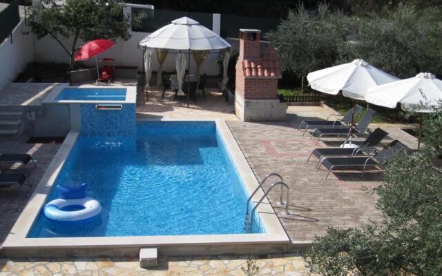 Apartments Nives