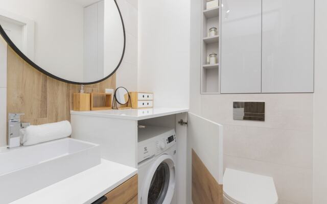 Gdańsk Nowa Letnica Apartment by Renters