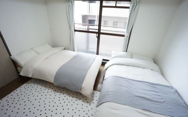 Terry's Apartment Shinsaibashi East I G11A