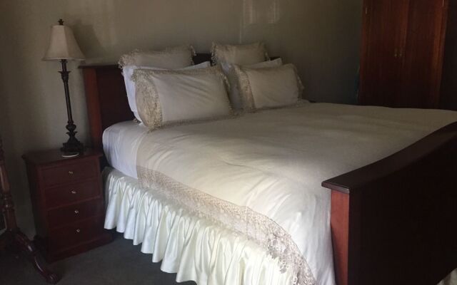 Carlyle House B&B