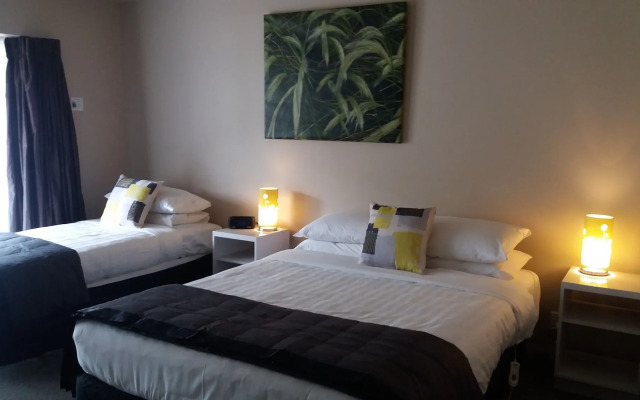 Settlers Motor Lodge