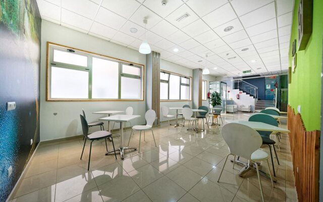 Mhc Arenales Hotel
