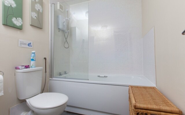 Festival Flat for 4 Overlooking Arthur's Seat