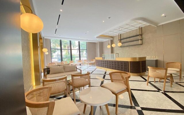 Maia Hotel