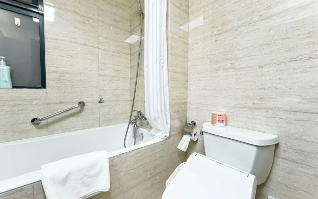 Tyms 2BR with Kitchen 5min to Metro