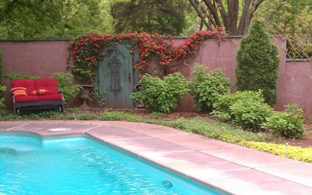 A Taste of Italy Inn