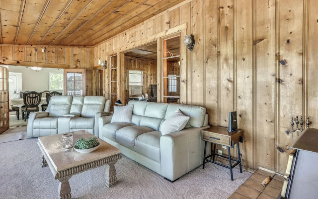 Spacious Coarsegold Getaway ~ 34 Mi to Yosemite!