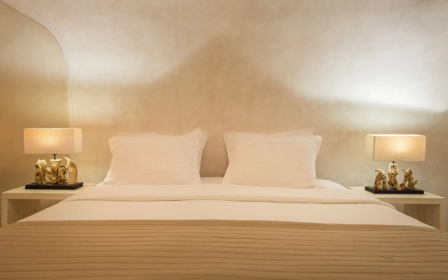 Altera Pars Suites