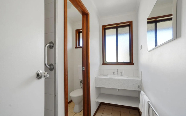 Eastern Beach Units #6