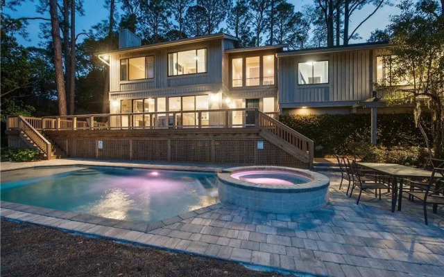 Wren Drive 18 by RedAwning