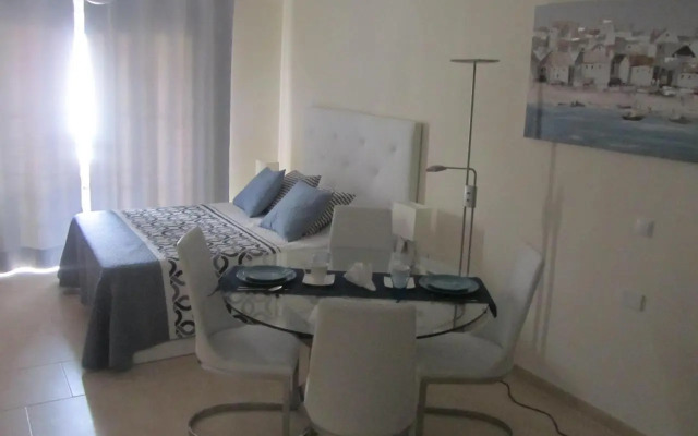 Los Cristianos studio, modern, spacious, pool,WiFi