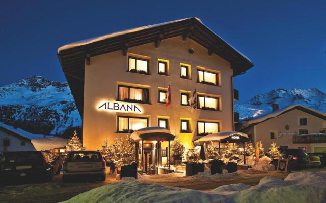 Albana 212/215