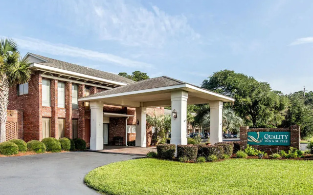 Quality Inn & Suites