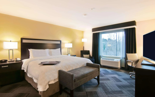 Hampton Inn & Suites Bellevue Downtown-Seattle
