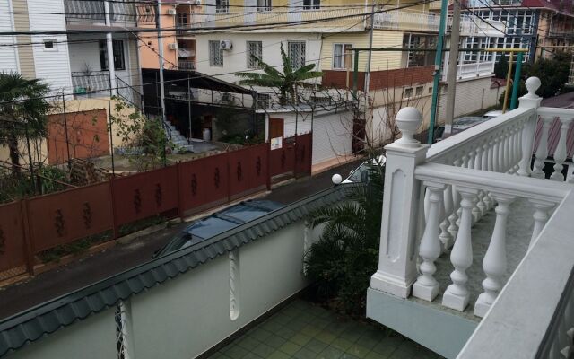 Lazur Guest House