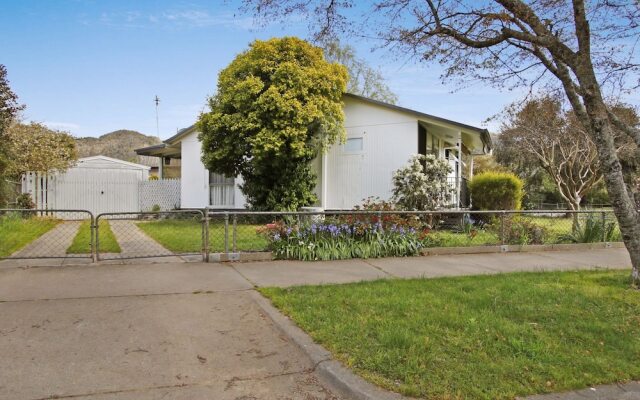 Delany Surprise - Pet friendly house