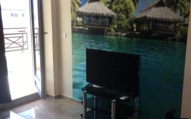 Golden Sea View Apartments