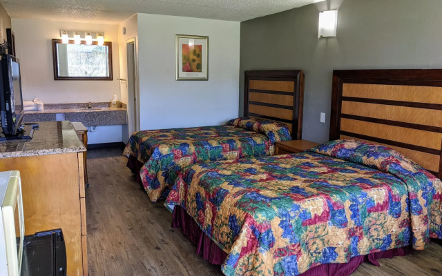 Garden Inn & Suites