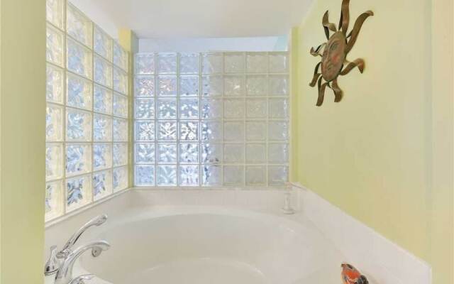 Windjammer 105 - Three Bedroom Condo