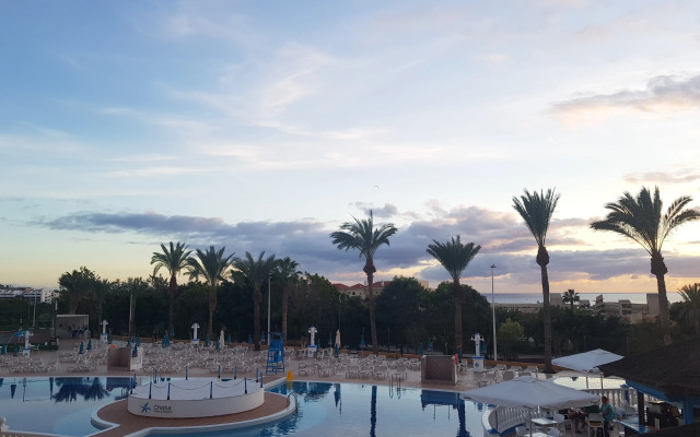 Playa Real Resort