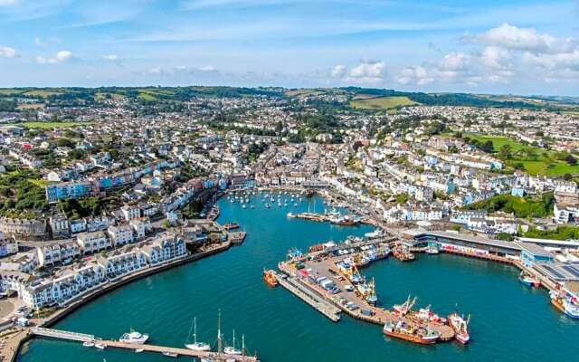 Golden Vanity, Maritime Suites, Brixham