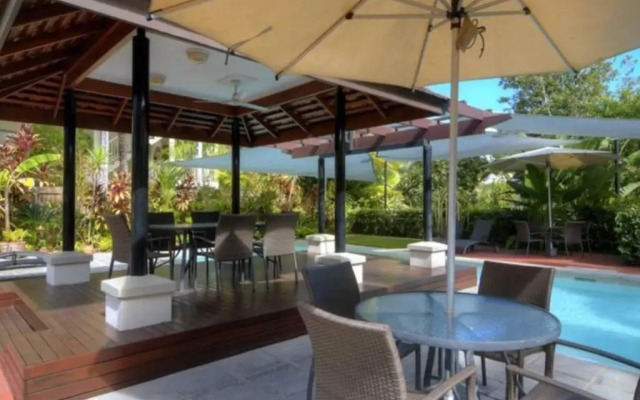 Tropical One Bedroom Apartment at The Mediterranean