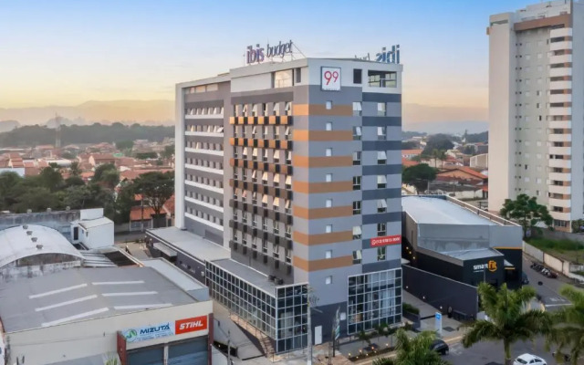 Ibis Budget Pindamonhangaba