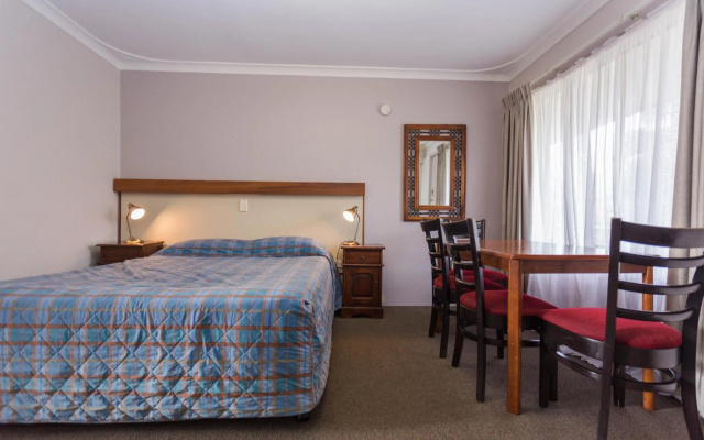 Sleepwell Motel – Guest Rooms – Albany