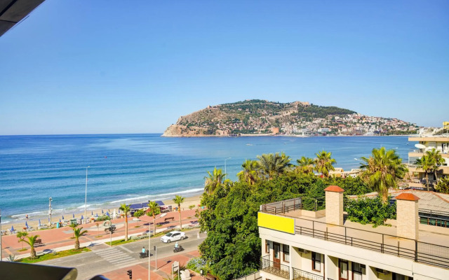 Parador Beach Hotel
