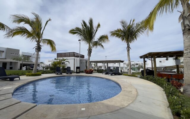 1537 Casa Las Conchas