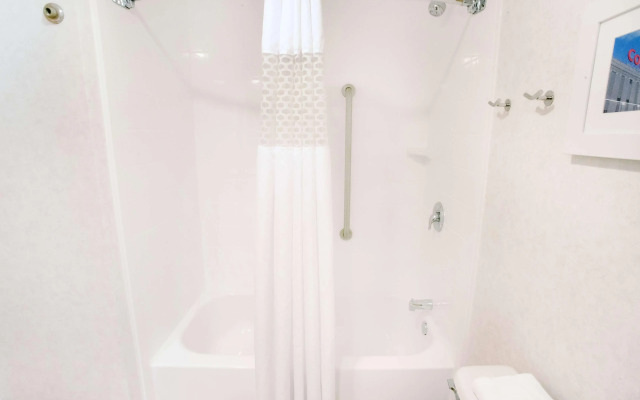 Hampton Inn Louisville-North/Clarksville