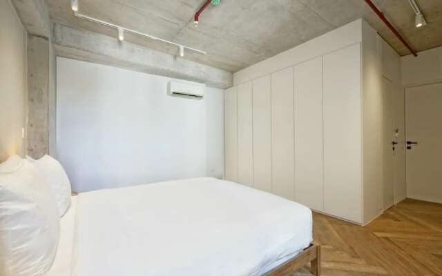 w Stylish 2BR in Plaza Herrera
