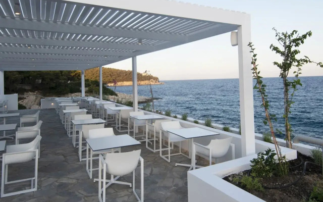 Apollo Resort