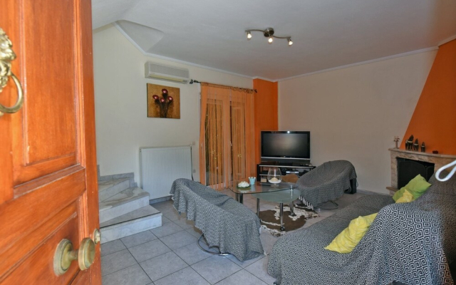 Demi Maisonette