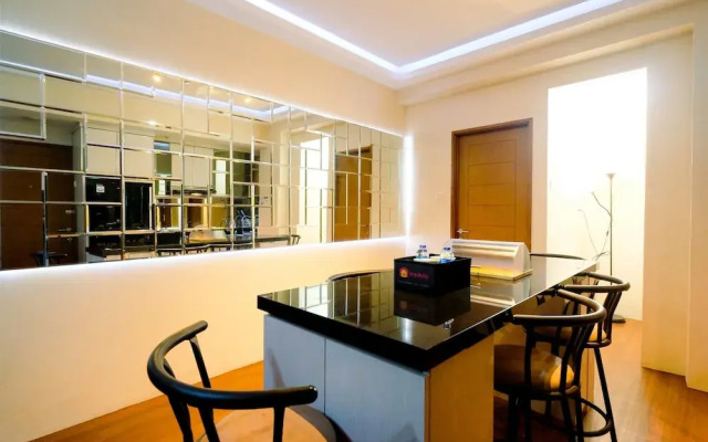 Comfy 2Br Gading Greenhill Apartment